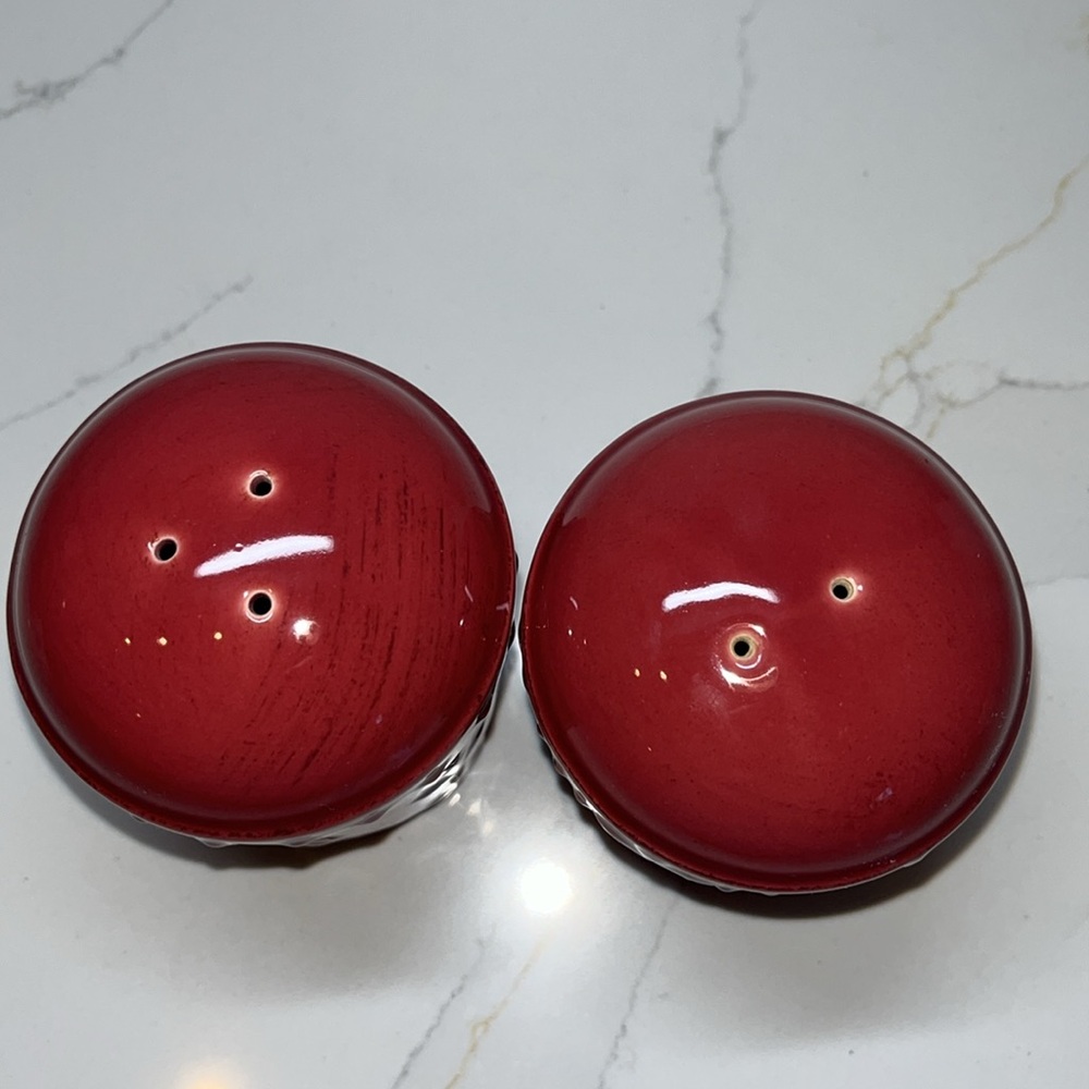 Sorrento Beaujolais (Burgundy) Salt/Pepper Set - Picture 3 of 3
